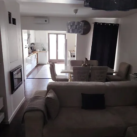 Le Calme Homestay